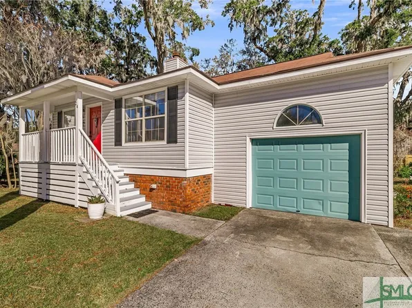 24 S Lake Drive, Savannah, GA 31410