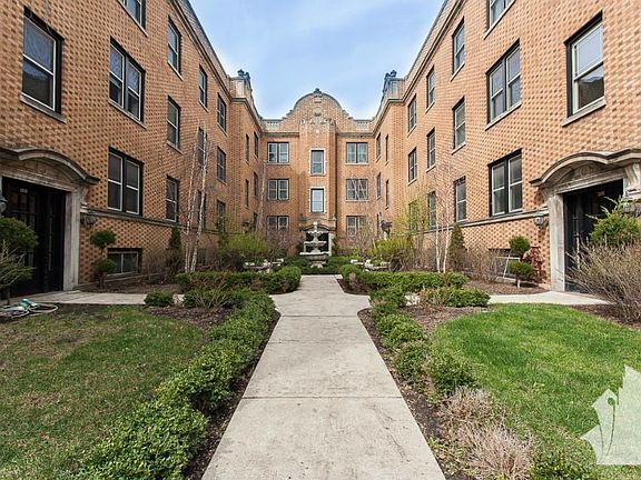 3rd image of 3808 N Sheffield Ave APT 1W