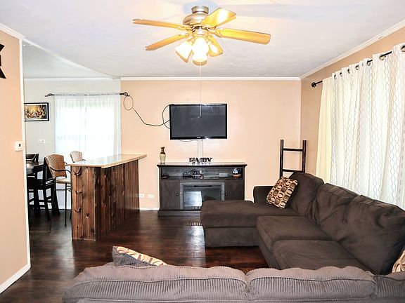 4th image of 17 Golfview Ln