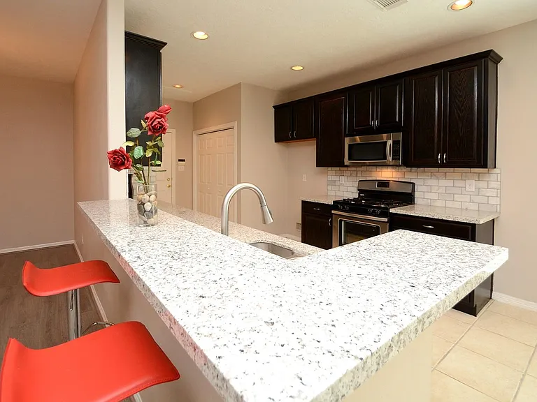 Granite, high bar