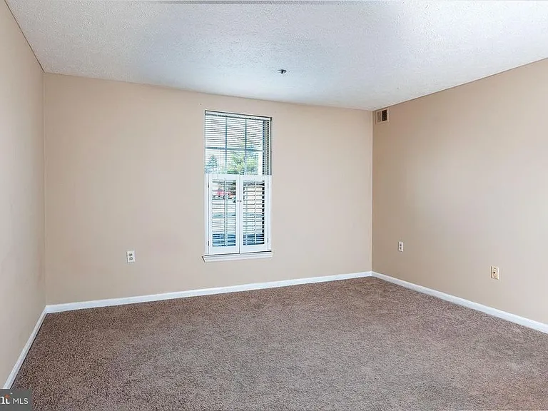 611 Himes Ave #104 — Photo 14