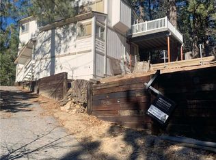 32490 Scandia Dr, Running Springs, CA 92382