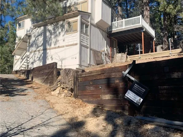 32490 Scandia Dr, Running Springs, CA 92382