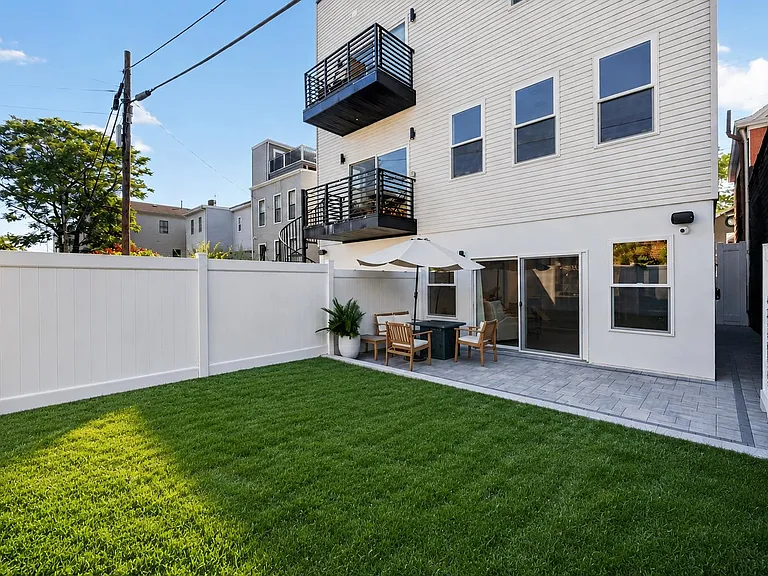 414 New York Ave #1A — Photo 21