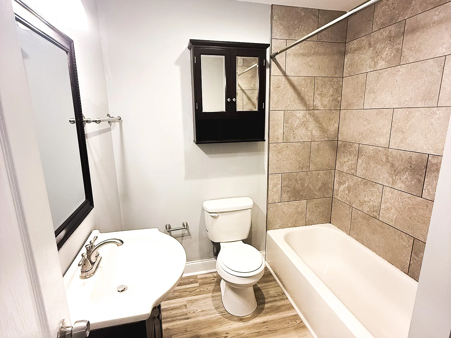 2 bed, 1.5 bath, 950 sqft, $995 — Photo 3