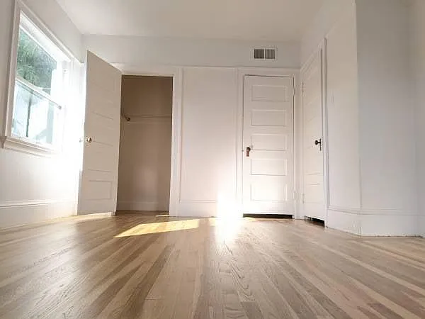 2 bed, 1000 sqft, $3,450 — Photo 1