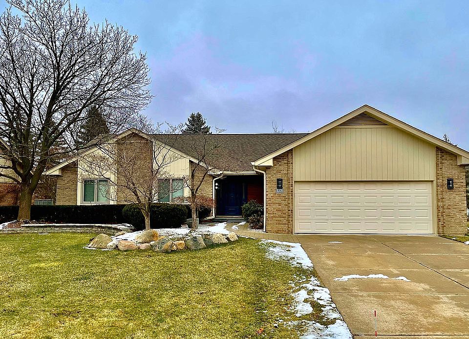 2nd image of 5376 Corbin Dr