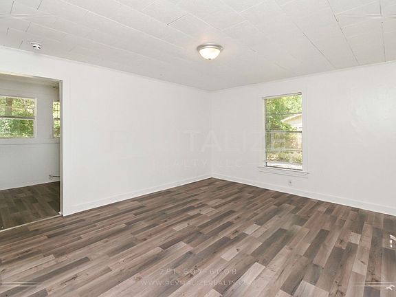 4th image of 2314 Gill Rd