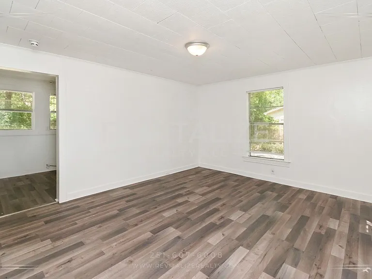 2314 Gill Rd — Photo 4