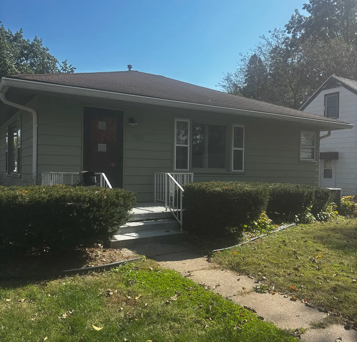 3 bed, 1352 sqft, $1,450 — Photo 1