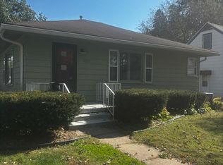 901 Denver St, Waterloo, IA 50702
