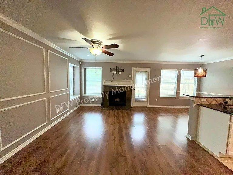 12614 Oceanside Dr — Photo 2