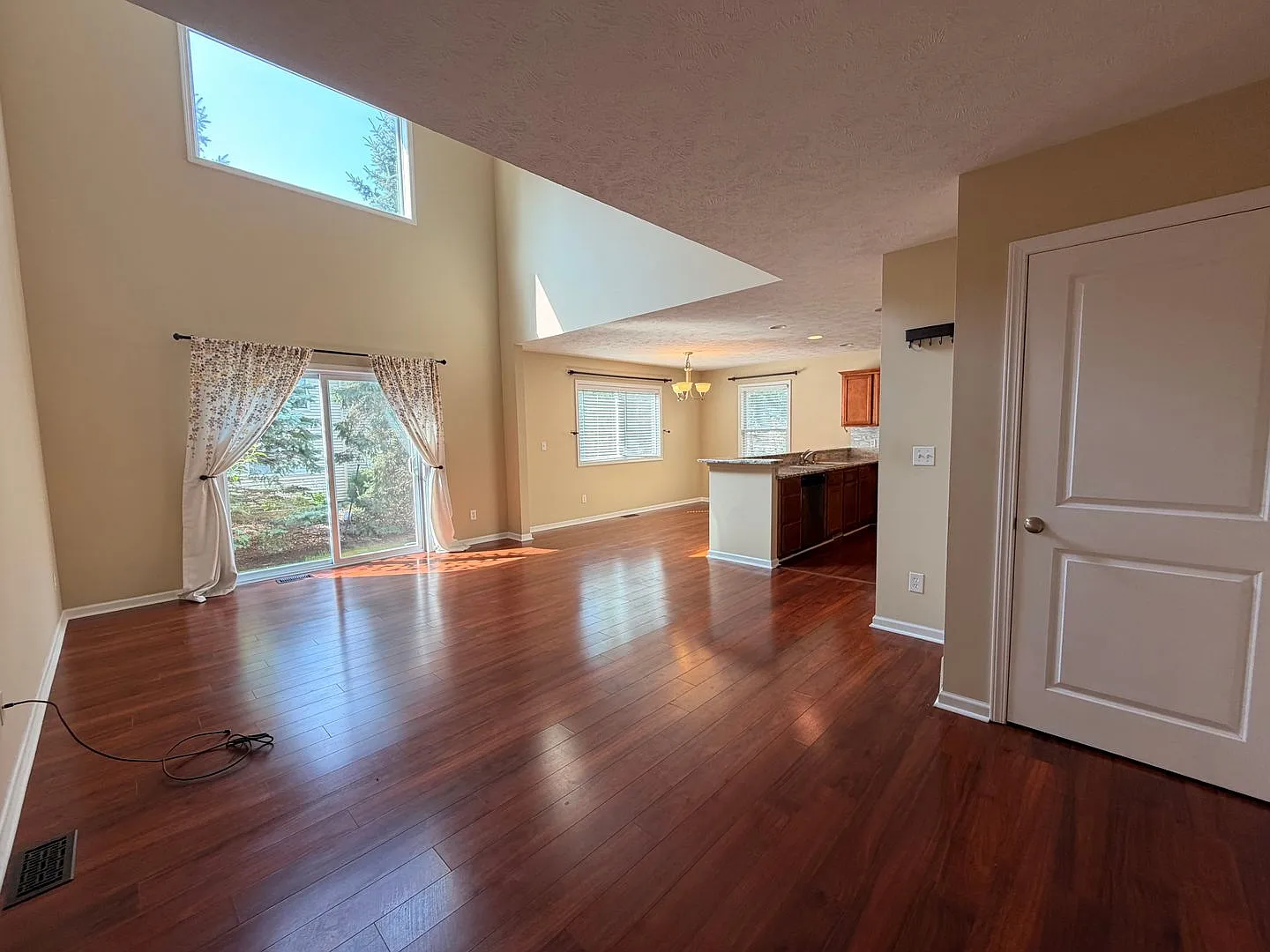 Forest Hills Schools Condo! — Photo 3