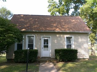 701 S Cain St, Clinton, IL 61727