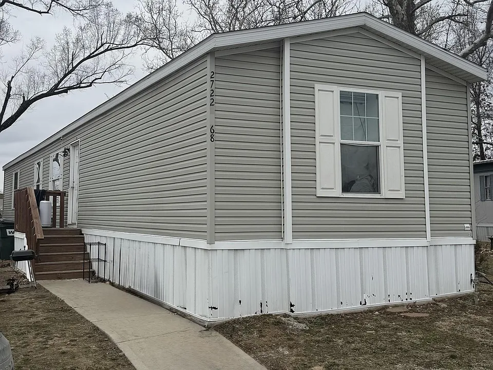 2722 S 71st Pl
