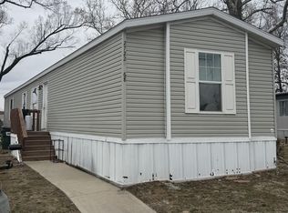 2722 S 71st Pl, Kansas City, KS 66106