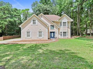 652 Country Lake Dr, Hampton, GA 30228