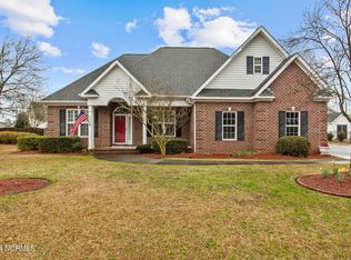 4305 Wildwood Dr, Ayden, NC 28513