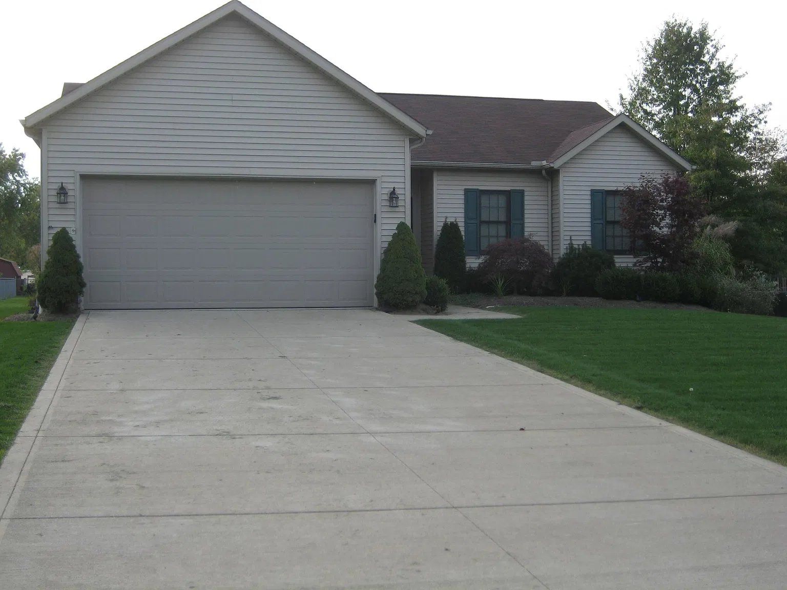3 bed, 1545 sqft, $2,300 — Photo 2