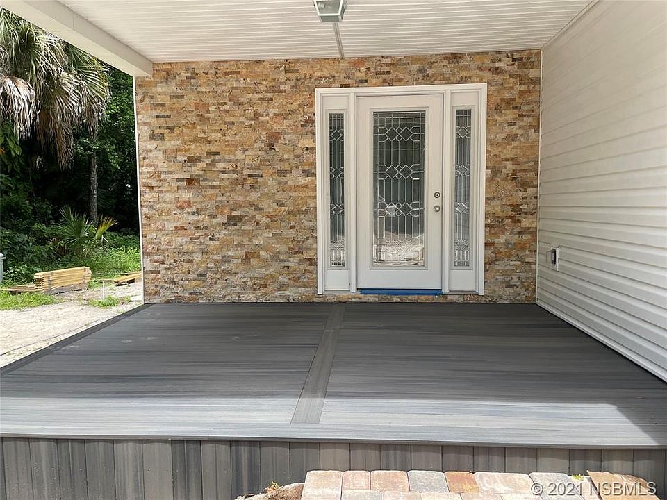2nd image of 323 S Wild Orange Dr