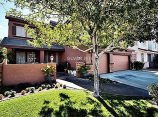 871 Sumner Ranch Rd, Henderson, NV 89012