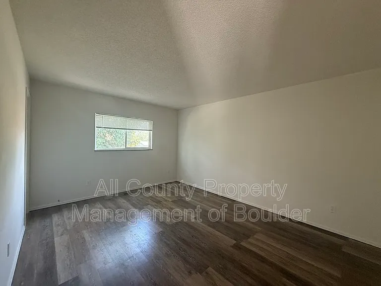 1520 Taft Ct — Photo 21
