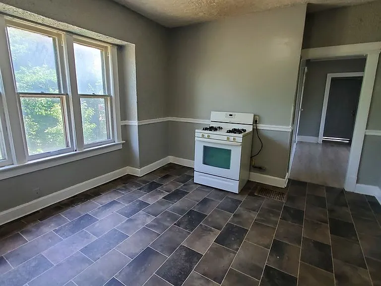 1326 W. Burleigh St. (Duplex) — Photo 6