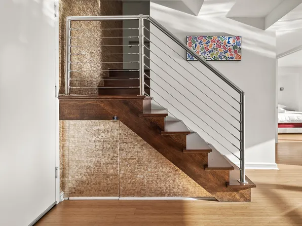 350 West 53rd Street image 25 of 33