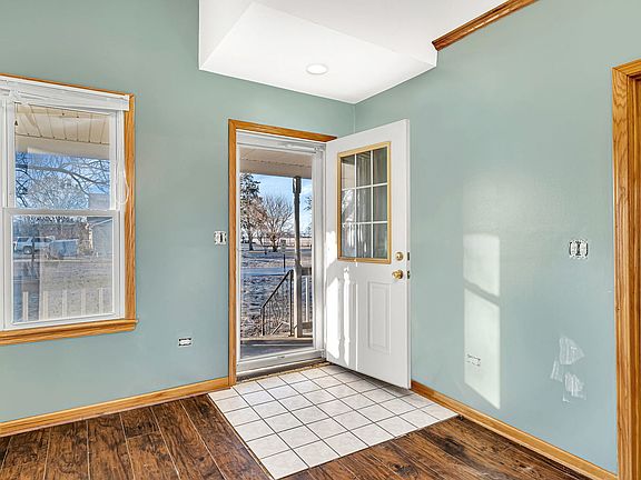 3rd image of 130 Lemmon St