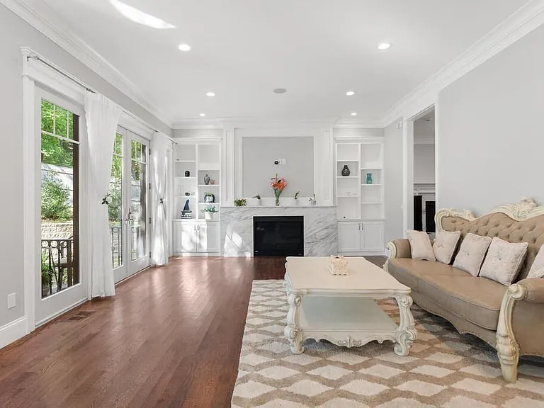 10 Fox Hill Rd — Photo 3