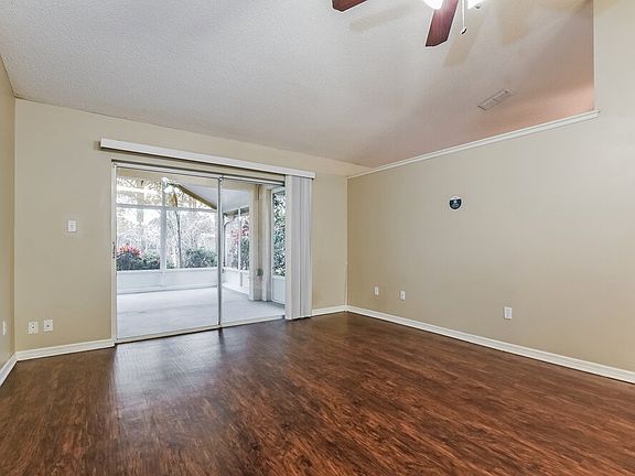 5th image of 3809 Blackberry Cir