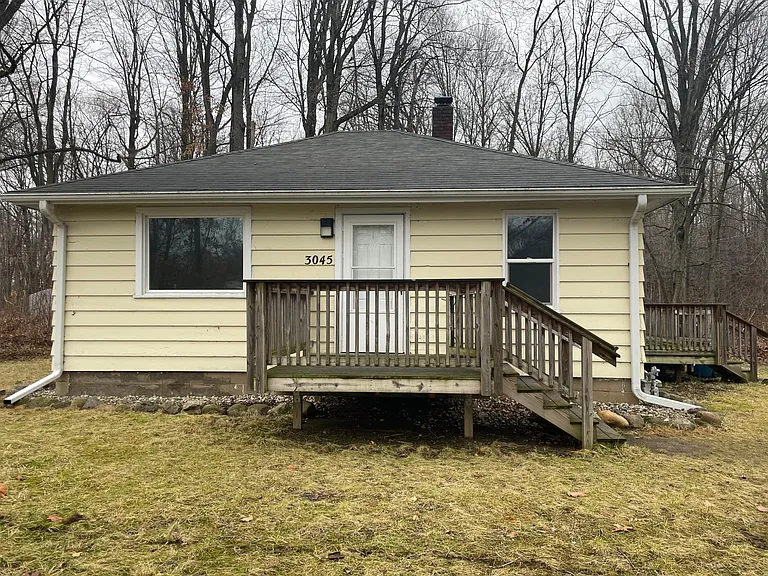 3045 Beckley Rd — Photo 1