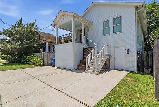 517 David St — Photo 1