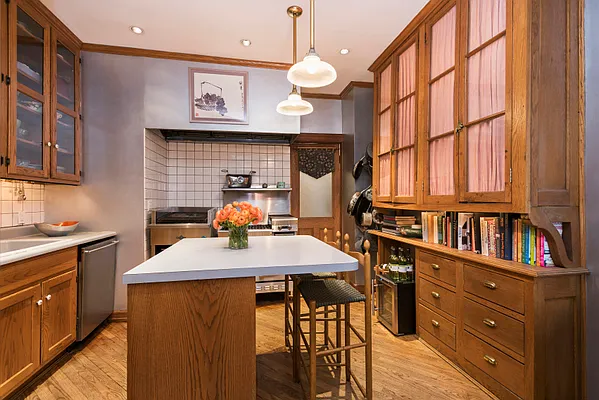 Sold by Compass | media 20