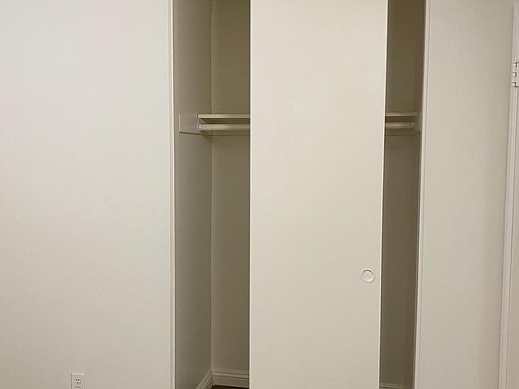 5th image of 1225 W Alton Ave