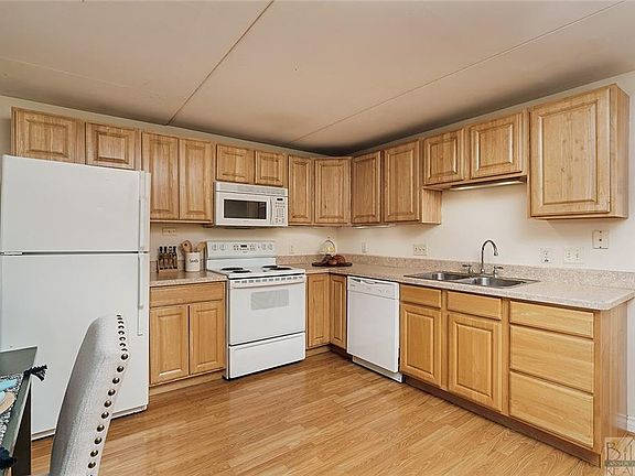 4th image of 300 N 25th St Unit Penthouse 3-4