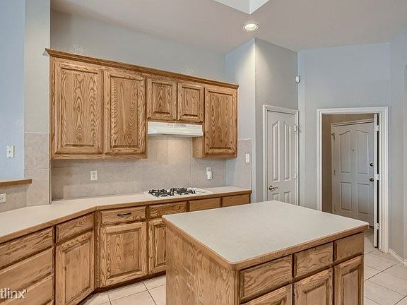 4th image of 10612 Melrose Ln