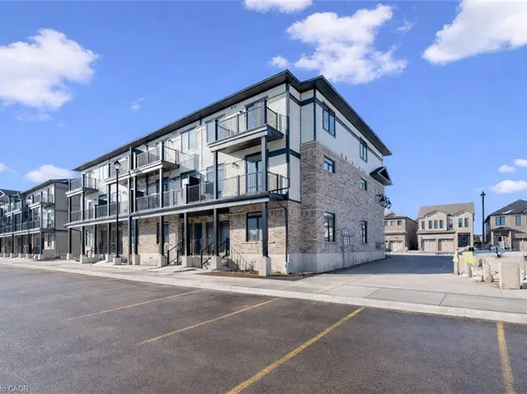 51 Lomond Ln, Kitchener, ON N2R 0T6