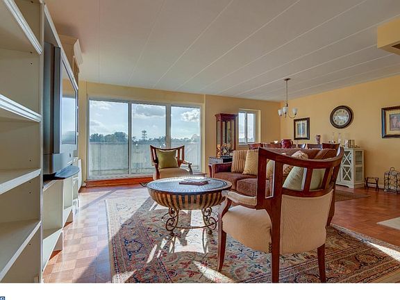 5th image of 801 S Chester Rd APT 408