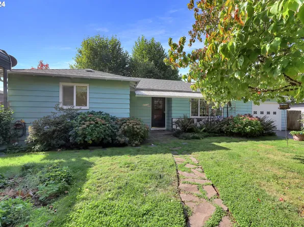 47734 Portal Dr, Oakridge, OR 97463