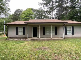 19 Lynhaven Dr, Newnan, GA 30263