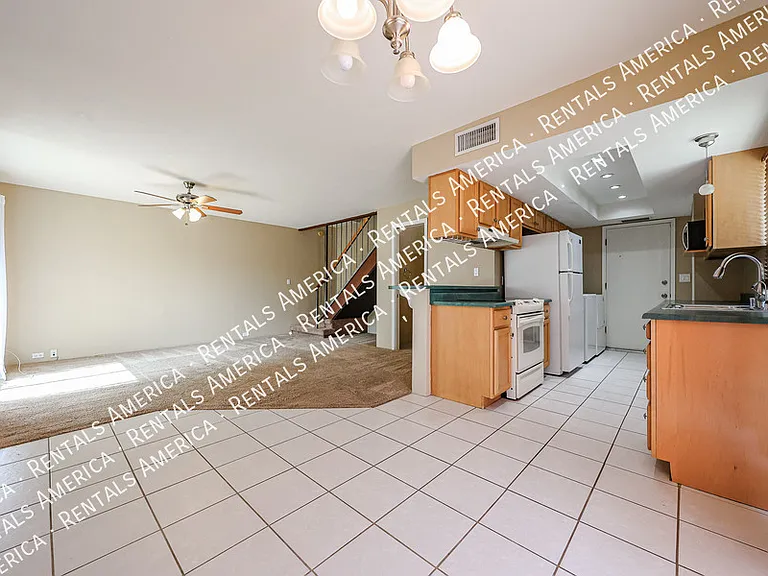 4809 E Euclid Ave #1 — Photo 1