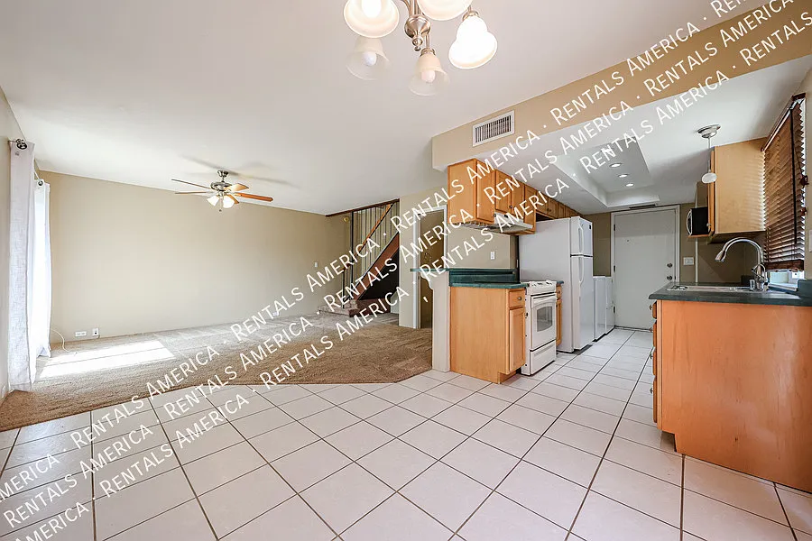 4809 E Euclid Ave #1