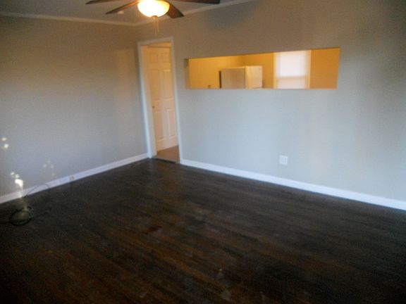 Buffet to Kitchen