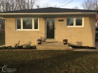 33563 Meldrum Rd, New Baltimore, MI 48047