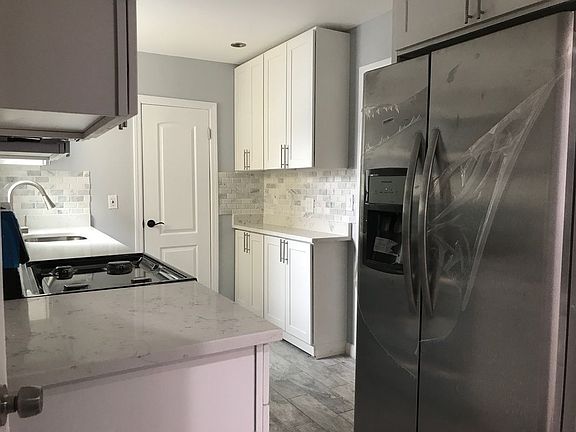 3rd image of 11021 164th St