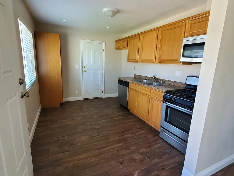 33670 Avenue C — Photo 6