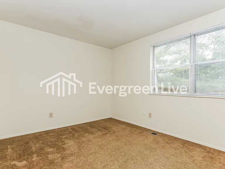 7584 Mount Whitney St — Photo 9