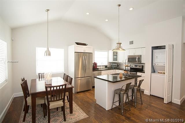 2nd image of 7611 Abbott Ave