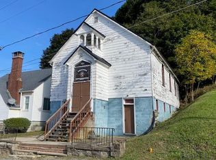 566 Woodland Ave, Johnstown, PA 15902